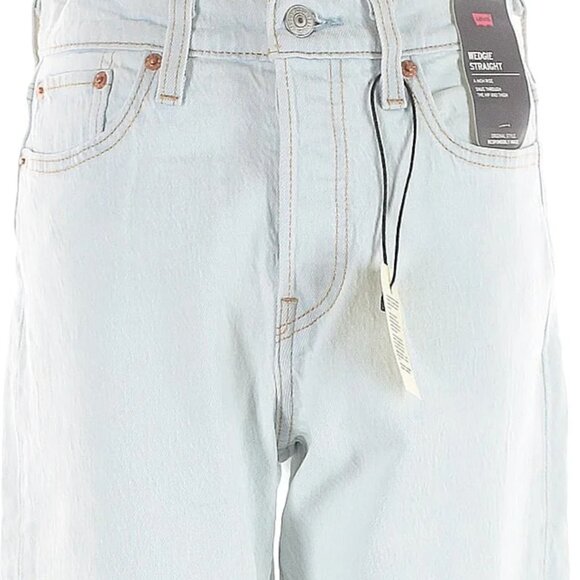 NWT! Levi's Wedgie Straight Jeans in Light Wash 26 X 26 - Picture 2 of 9